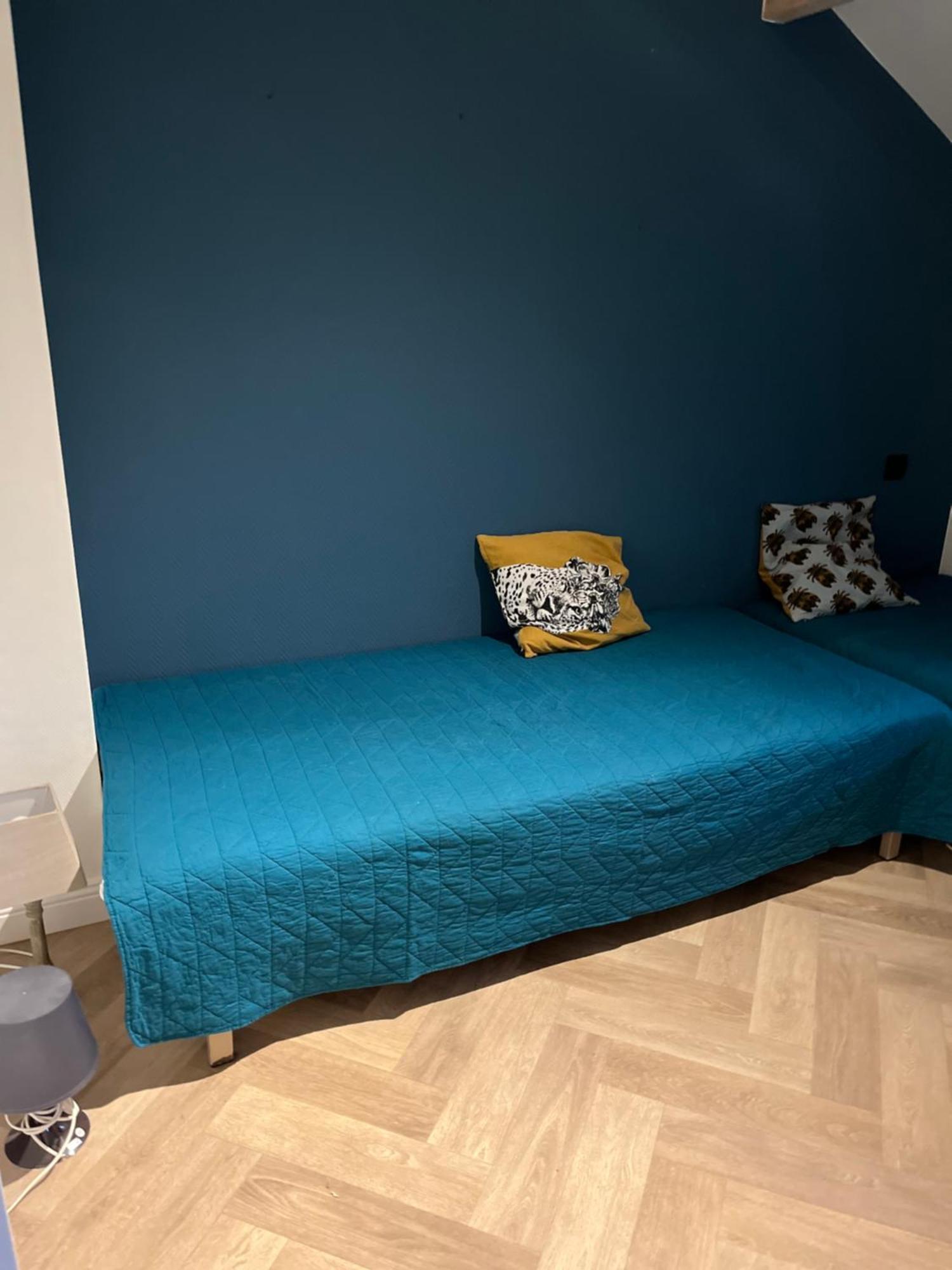 Blue And Green Rooms Англе Екстериор снимка